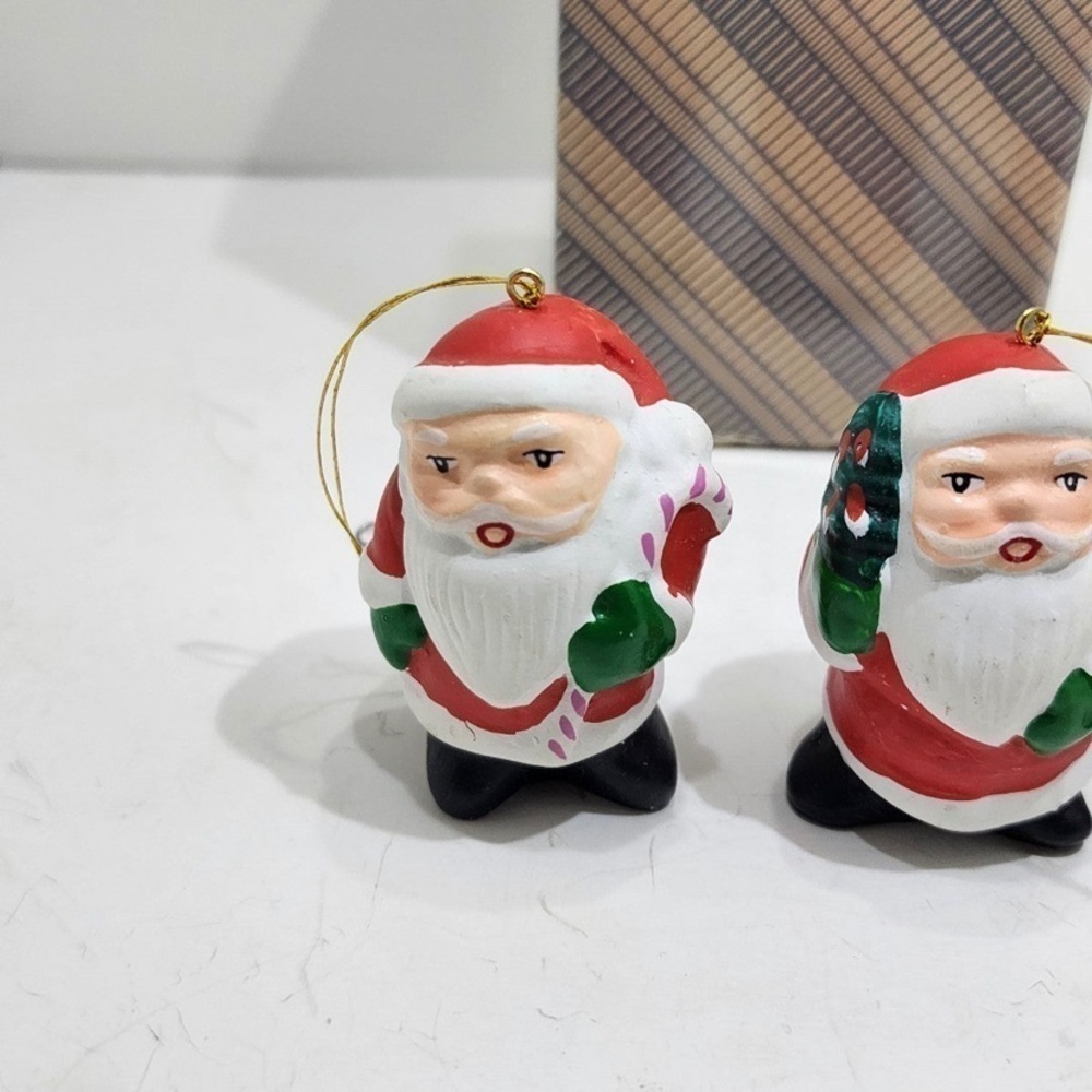 Vintage 1980s Avon "CHRISTMAS TRIO" Set of 3 Ceramic Santa Ornaments - Picture 2 of 5